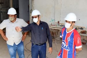 Leia mais sobre o artigo CMB recebe visita do atual e do ex-diretor do Departamento Municipal de Mineração