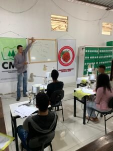 Leia mais sobre o artigo CMB e ACMASC realizam o primeiro curso de lapidação em Serra da Carnaíba