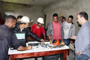 Leia mais sobre o artigo 20 novos guincheiros fazem o curso NR12 – Segurança no Trabalho em Máquinas e Equipamentos*