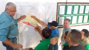 Leia mais sobre o artigo Equipe da CBPM chega a Serra da Carnaíba para iniciar novos estudos de sondagem