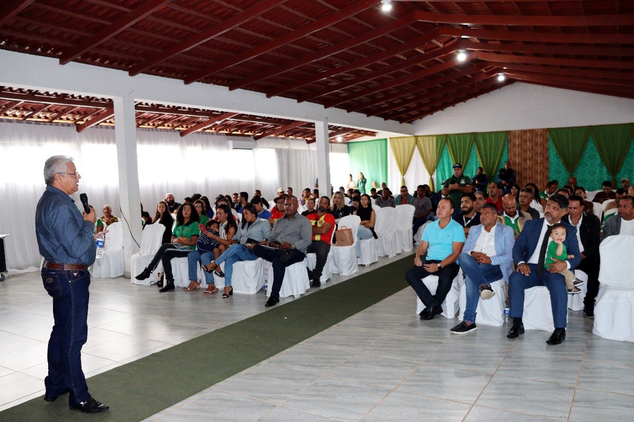 Leia mais sobre o artigo Em Pindobaçu, presidente e vice-presidente da CMB participam de evento alusivo ao Dia do Meio Ambiente