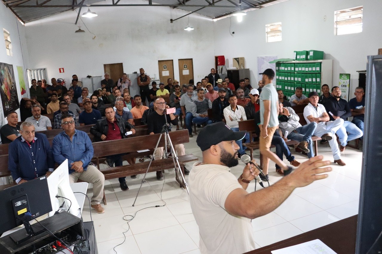 Leia mais sobre o artigo CMB reúne garimpeiros responsáveis pelas minas para discutir melhorias no sistema de segurança